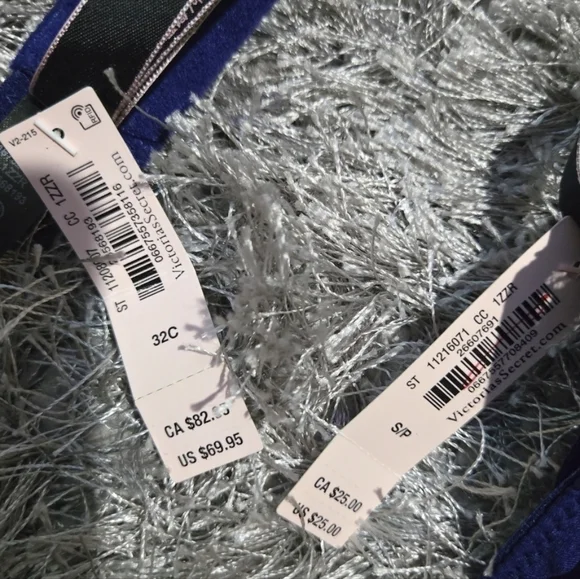 Victoria's Secret Navy Lace Bra and Panty Set - Picture 5 of 5